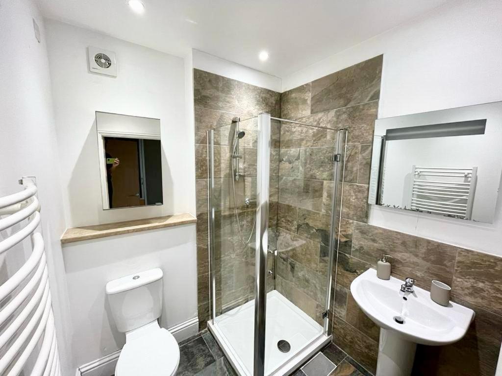London Modern Flat Near Transports Apartment Exterior photo