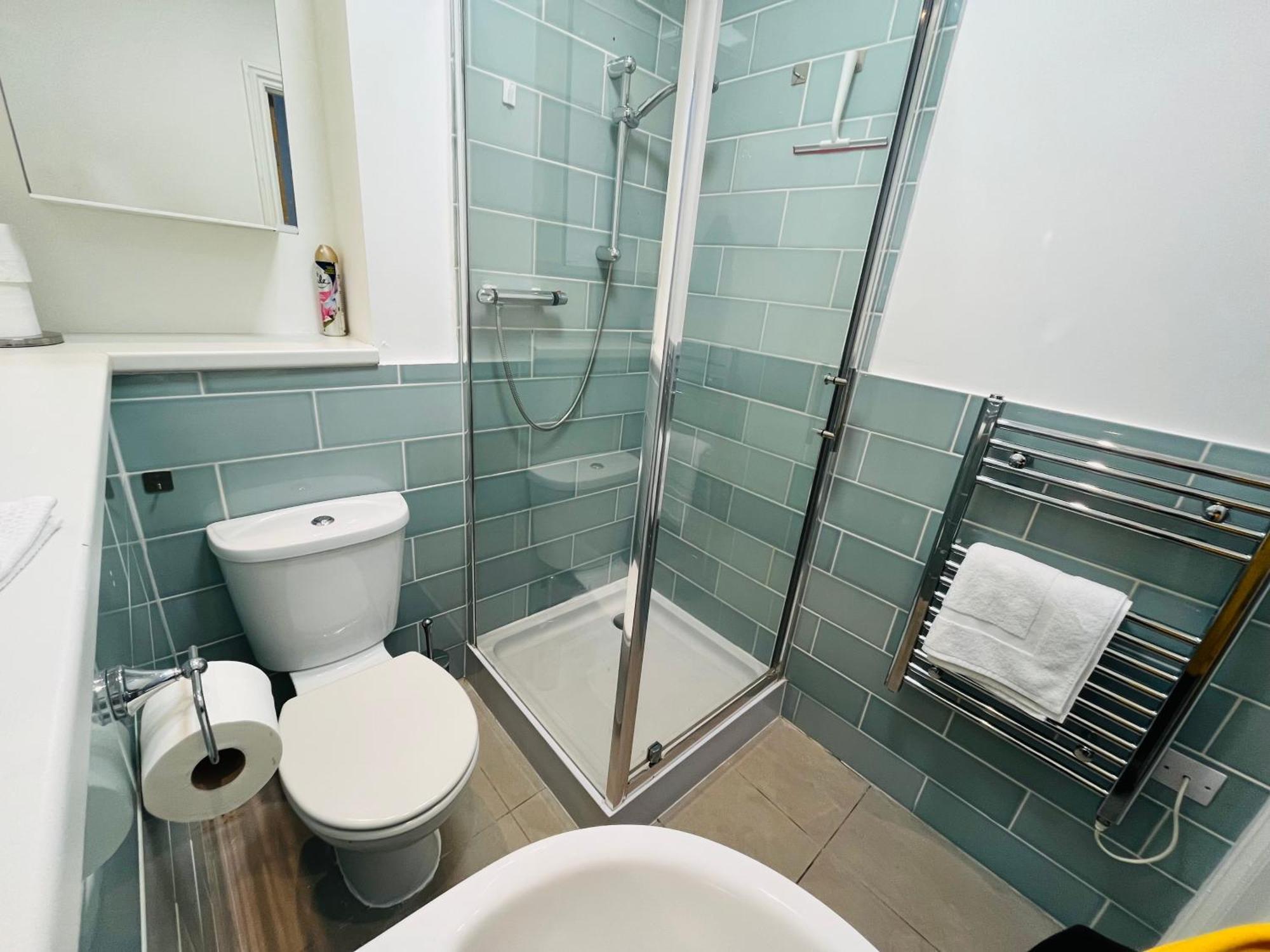 London Modern Flat Near Transports Apartment Exterior photo